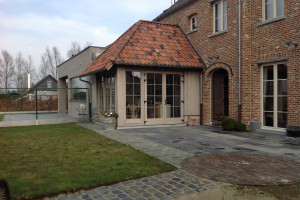 Bijgebouw in afromosia